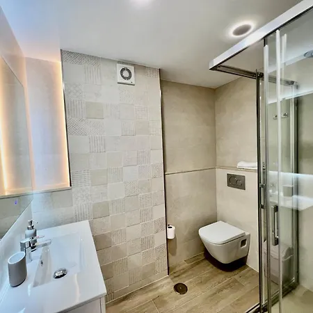 Apartment Great In The Piscis Building, Located In Coast Benalmadena