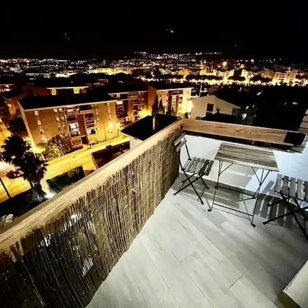 Apartment Great In The Piscis Building, Located In Coast